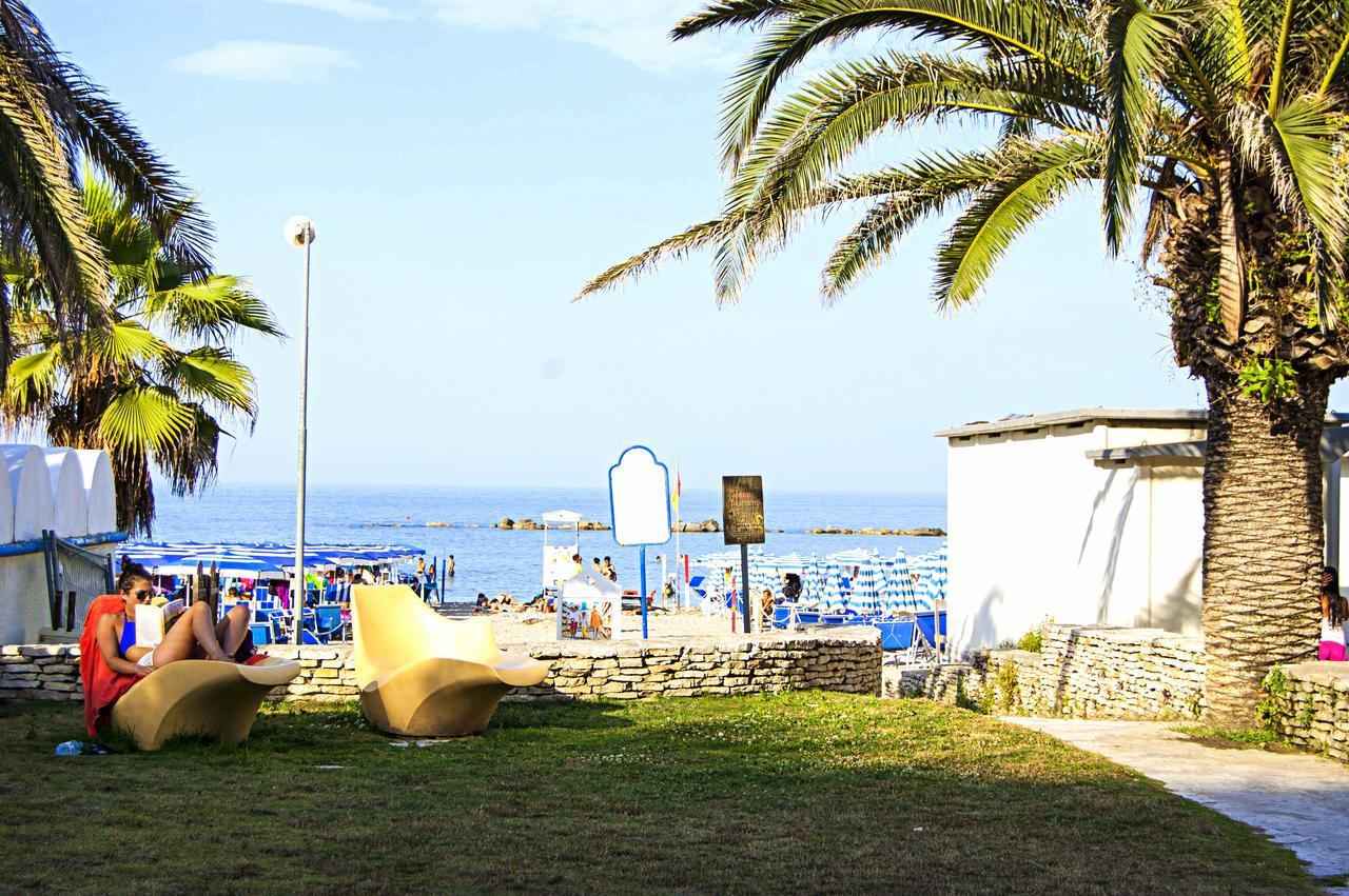 B&B Incanto Sotto Il Mare Сан-Бенедетто-дель-Тронто Екстер'єр фото
